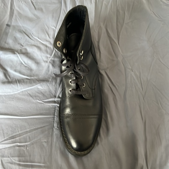 Men's Black Leather Boots - Picture 4 of 8